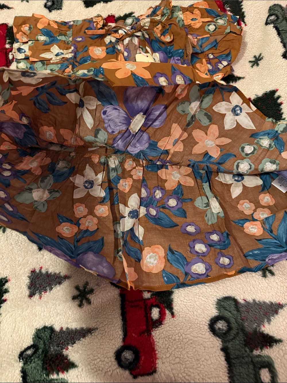 Entro Floral Ruffle Blouse in Rust - Picture 3 of 4